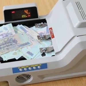 huong-dan-su-dung-chi-tiet-may-dem-tien-tai-nha